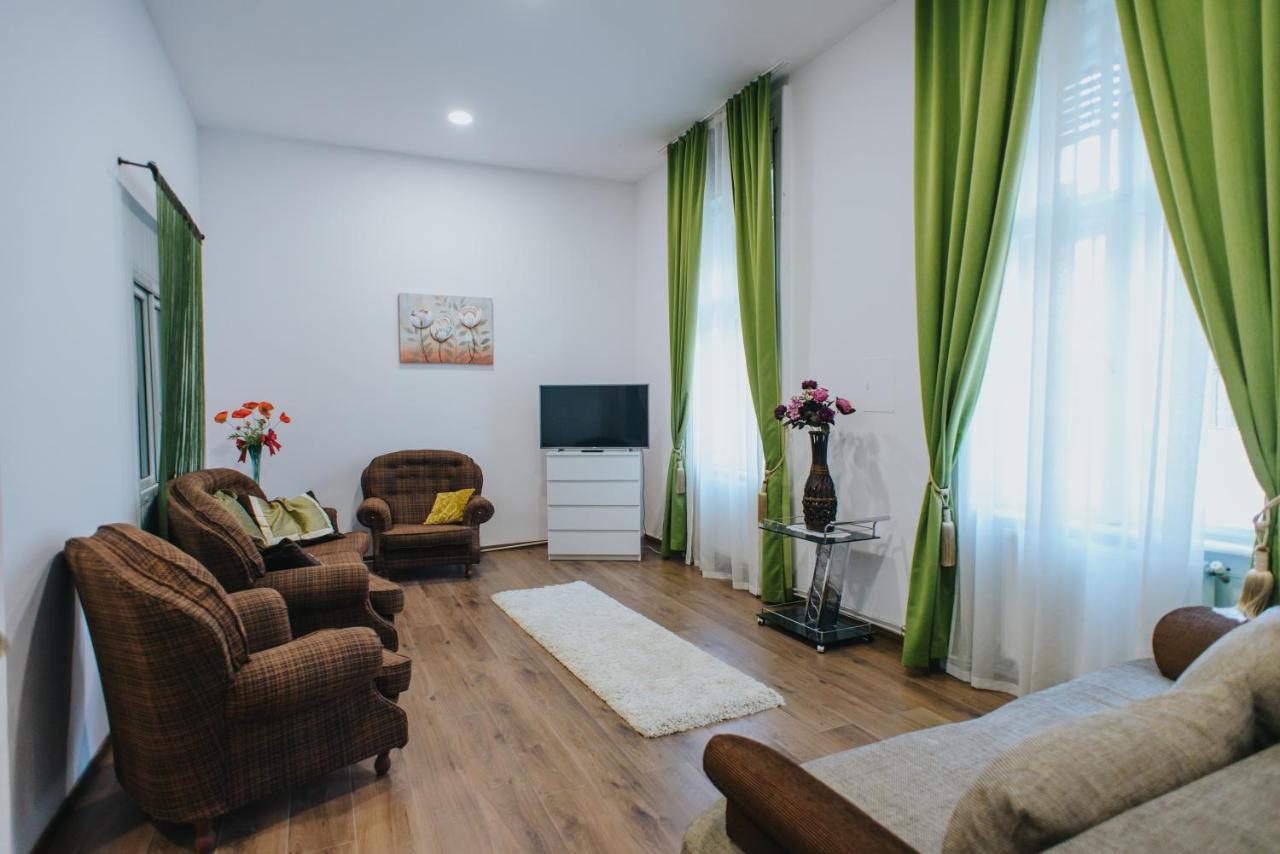 Noo'Vo Central Apartaments Oradea Luaran gambar
