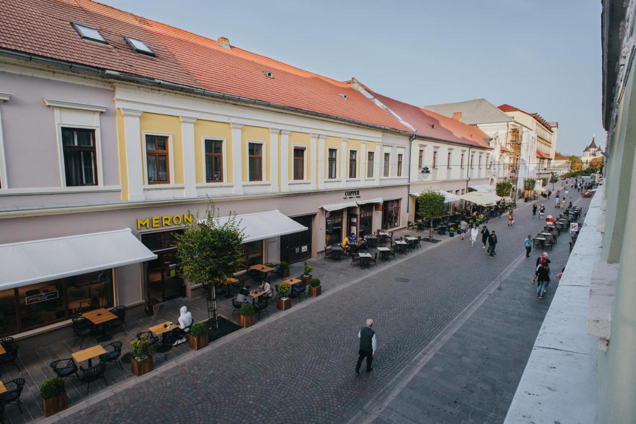 Noo'Vo Central Apartaments Oradea Luaran gambar